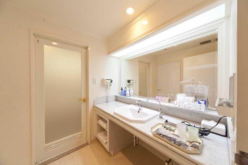 אוסקה Hotel Fine Garden Juso (Adults Only) מראה חיצוני תמונה